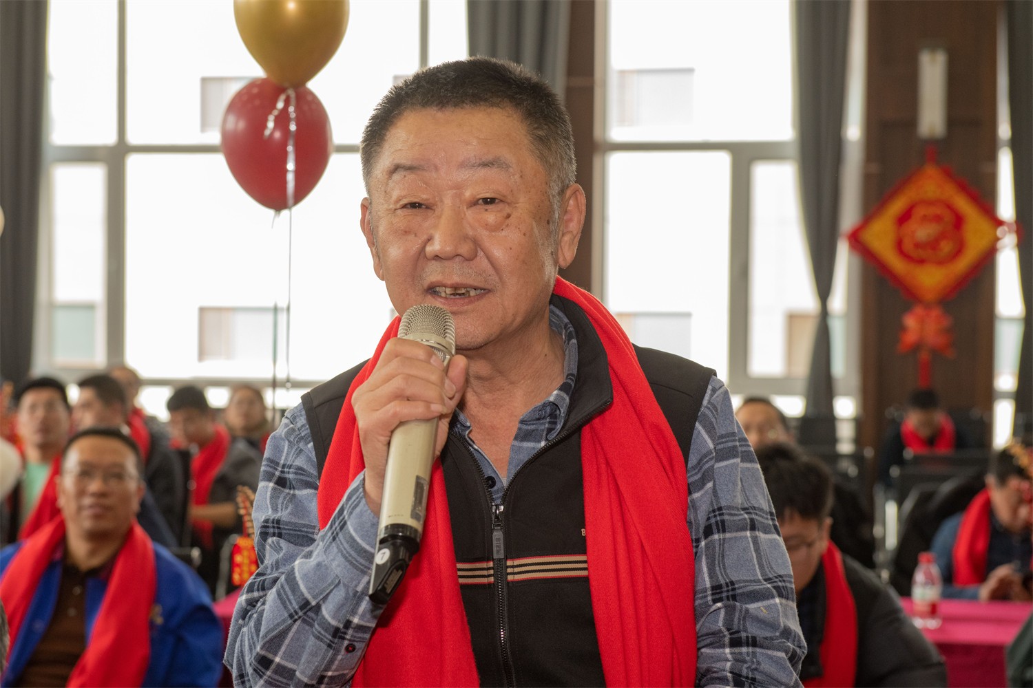 “點亮青春，圓夢義鐵”公司青年人才聯(lián)誼會成功舉辦